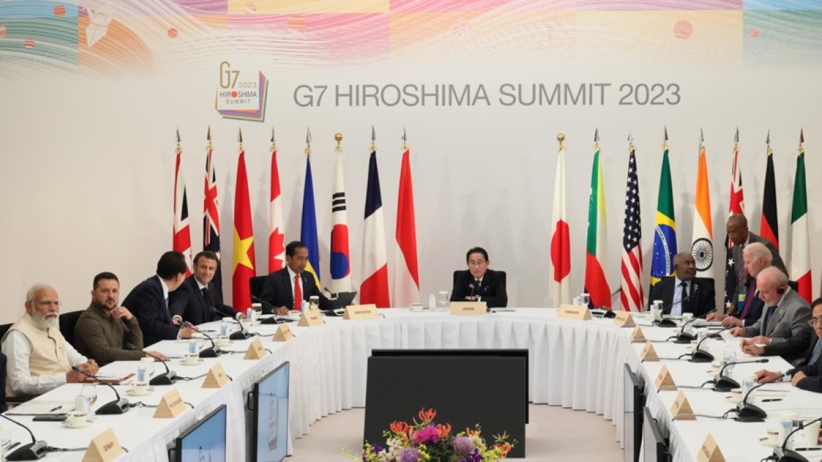 El G7 inicia una reunión con Zelenski centrada en ayuda militar a Kiev.