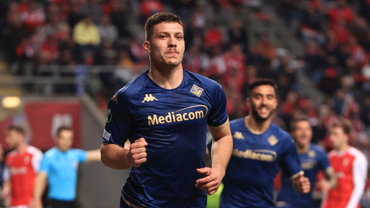 Jovic superó los 11 goles que había marcado en la temporada 2015-2016 vistiendo la blusa del Sporting.