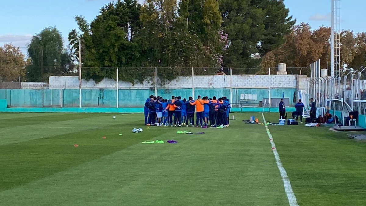 La selección ecuatoriana Sub-20 en su último entrenamiento en San Juan.