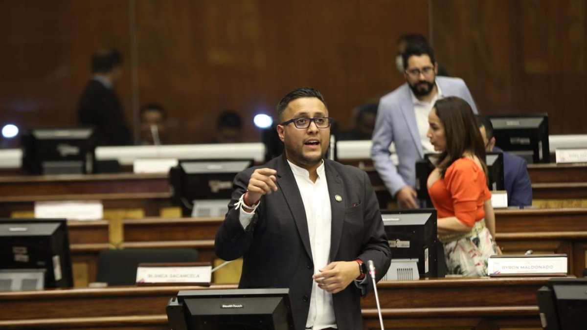 Exlegislador. Flores tuvo un rol activo en la Asamblea.