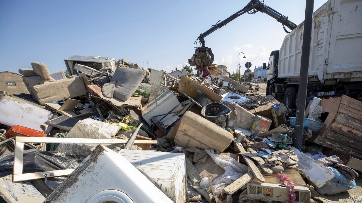 Escombros tras las inundaciones en Italia