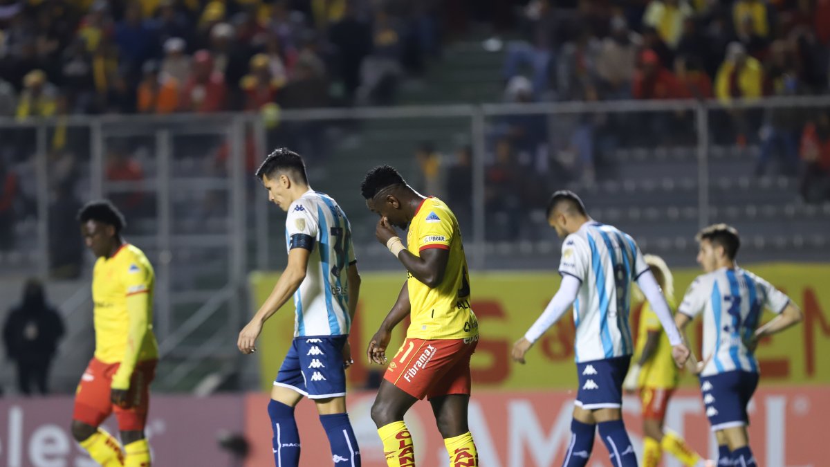 Aucas complicó su panorama en la Copa Libertadores al perder en casa ante Racing.