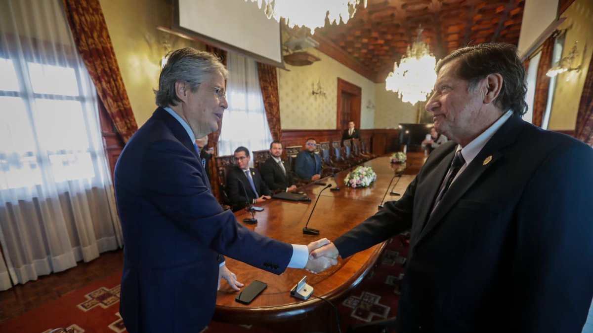 El presidente Guillermo Lasso le dio la bienvenida al exasambleísta socialcristiano