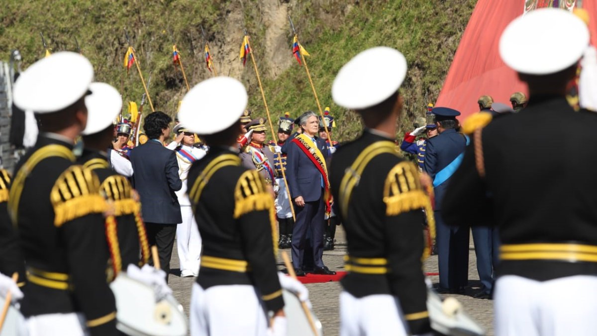 Acto. Las Fuerzas Armadas rindieron un homenaje a los héroes de la Batalla de Pichincha.
