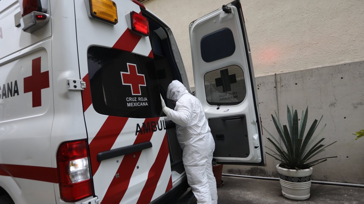 El accidente se registró la madrugada de este miércoles en la autopista Del Sol del estado de Guerrero, sur de México, lo que provocó el cierre de la vía durante algunas horas.