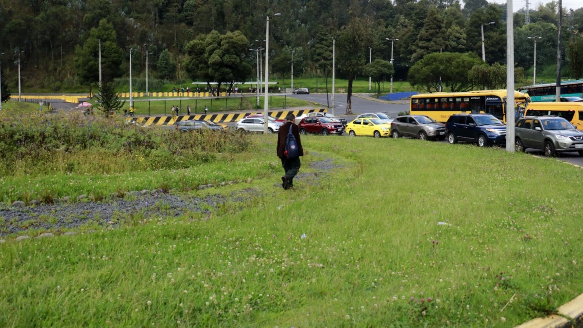 En la zona del río Machángara se realizan constantes desalojos.