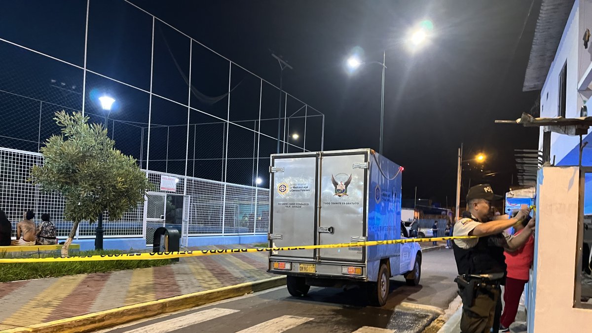 Puerto Bolívar. Las autoridades acordonaron el sitio tras la masacre.