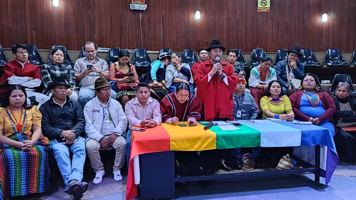 Candidato. Leonidas Iza acepta humildemente la candidatura que la organización, o sea el pueblo, le ha ofrecido a él, o sea a la organización.