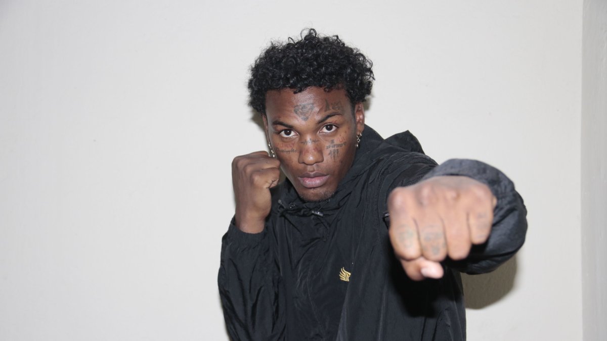 El deportista con experiencia olímpica entrena, pero no de manera oficial. Aún recibe ayuda estatal, pero puede perder si no empieza a competir.