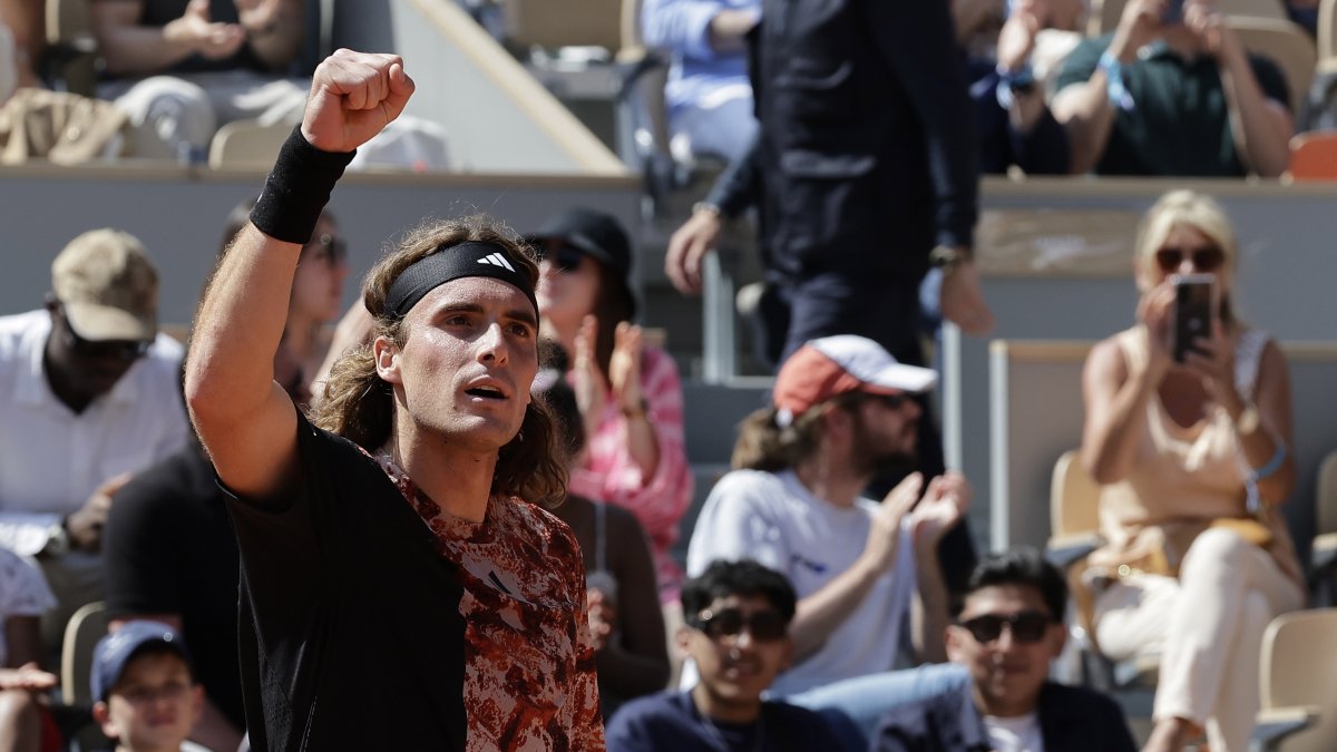 Stefanos Tsitsipas venció a Jiri Vesely por parciales 7-5, 6-3, 4-6 y 7-6 (7).