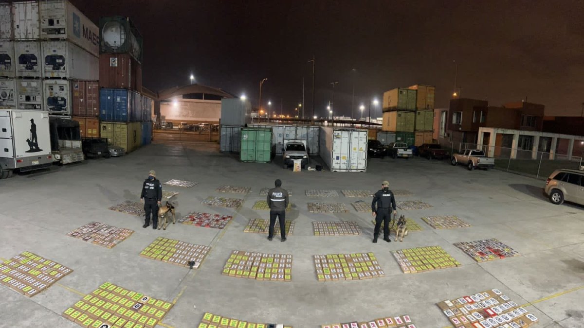 Evidencia. En el puerto marítimo de Guayaquil se evitó el envío de droga hacia España.