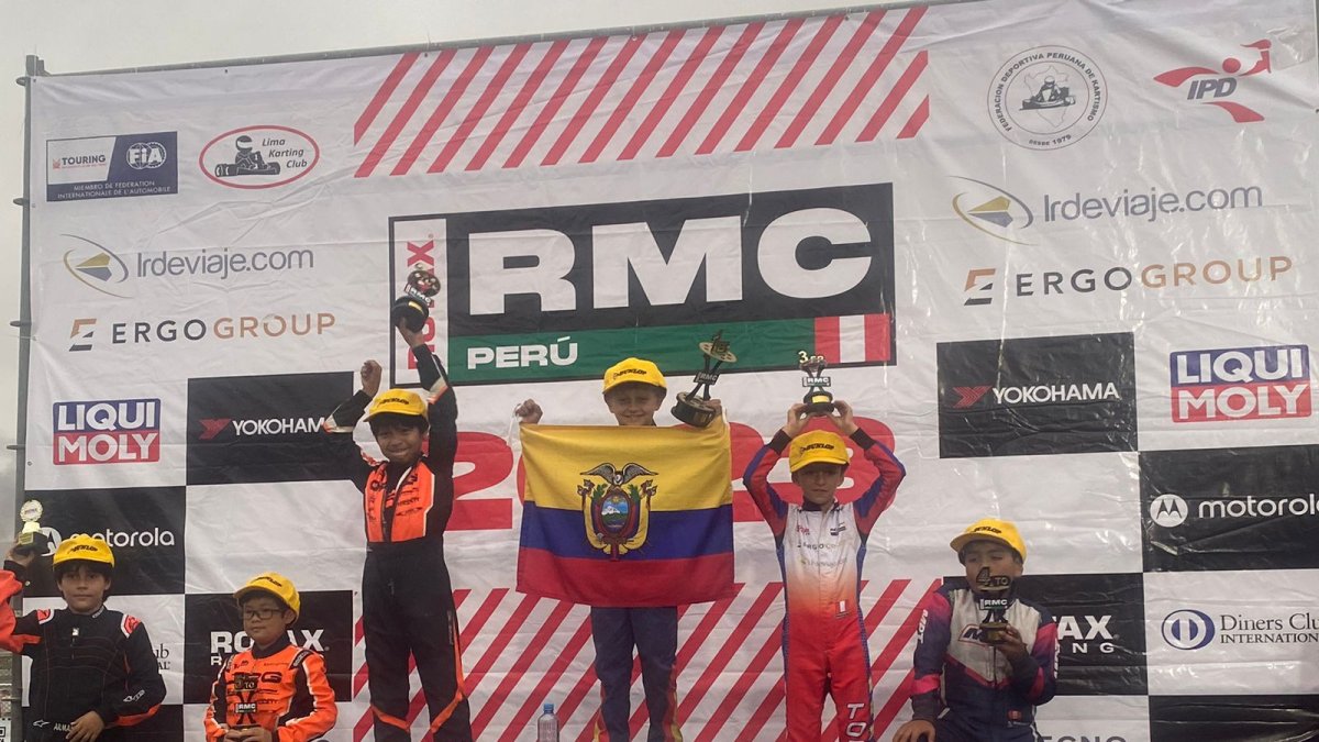 Alejandro Taleb (c) lideró la categoría micro max en Lima, Perú.