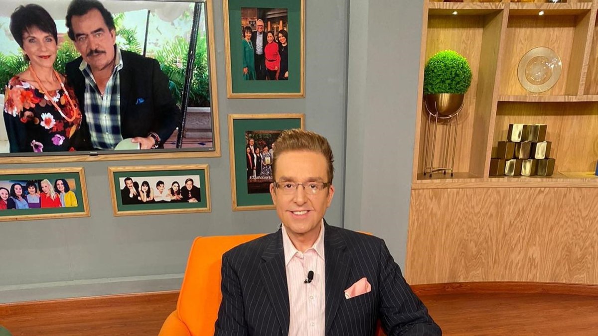 Daniel Bisogno es un popular comentarista mexicano de farándula, cuyos comenarios no han estado exentos de polémicas y controversias.