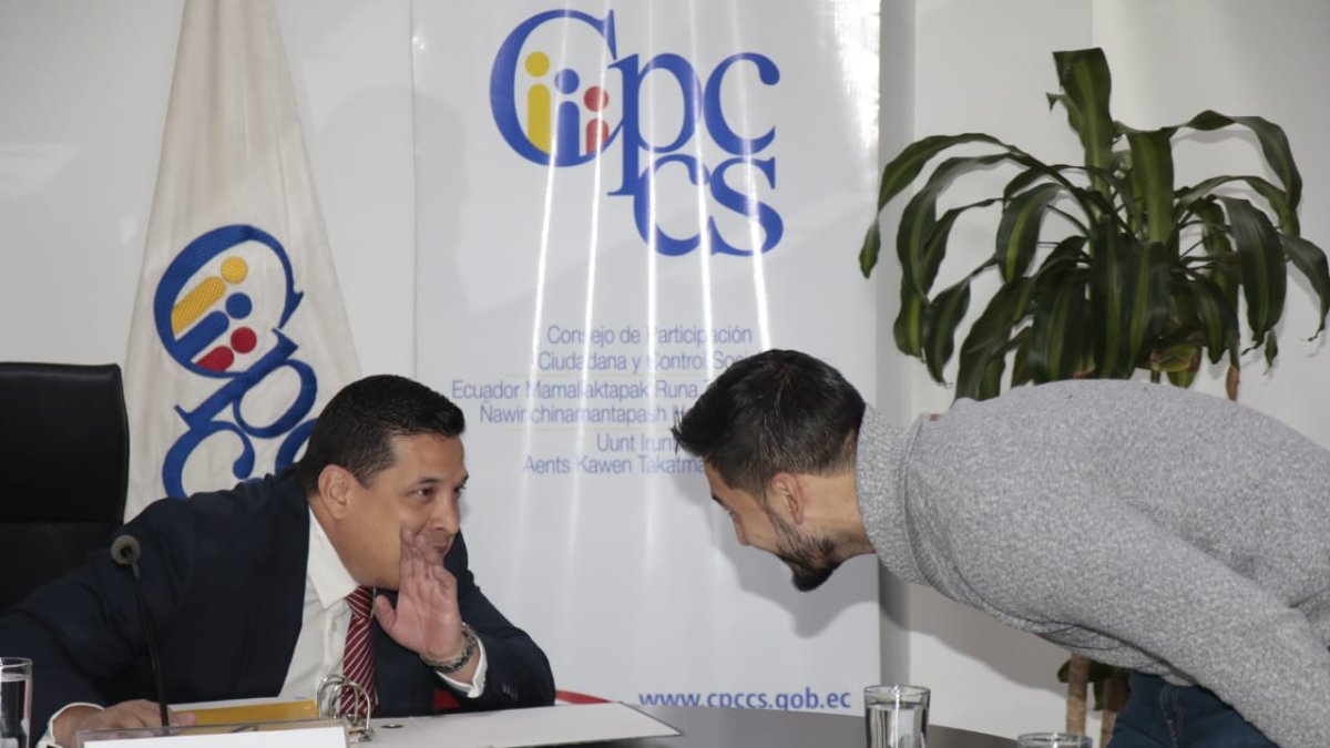 El presidente del CPCCS, Alembert Vera, insiste que los pedidos de audiencia son ciudadanos y ellos se apenas facilitadores.