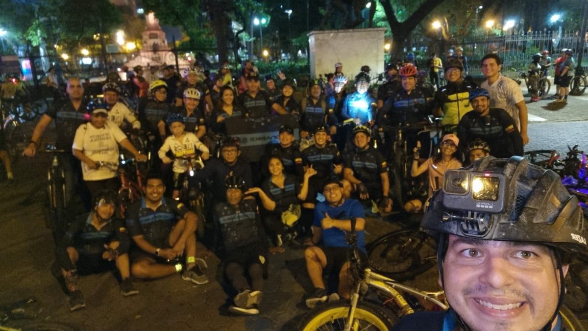 200 ciclistas del grupo urbano e invitados están prestos a festejar.