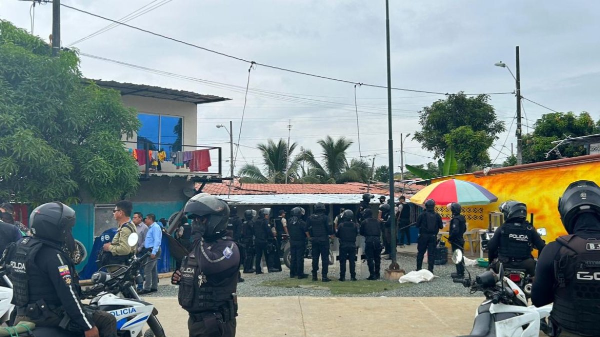 Un operativo en Socio Vivienda 2 contó con 500 uniformados, entre policías y militares.