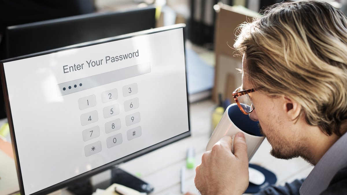 Consejos. Expertos prefieren las contraseñas largas, con letras (mayúsculas y minúsculas), cifras y símbolos.