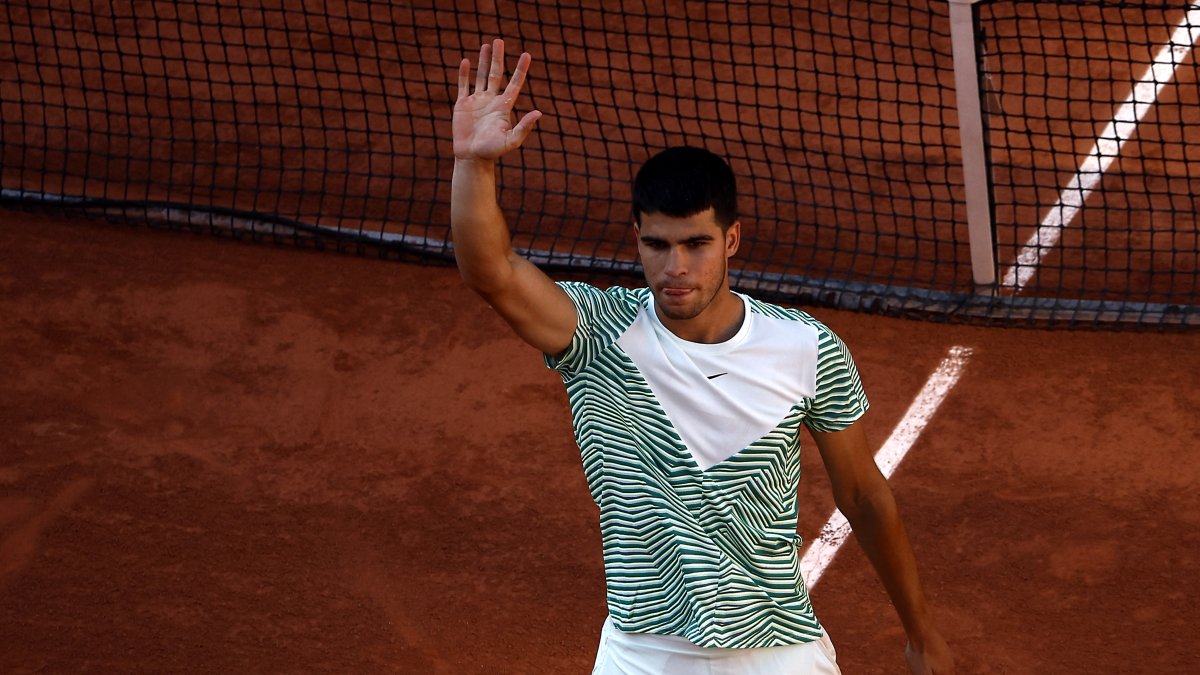 Alcaraz venció al japonés Taro Daniel por 6-1, 3-6, 6-1 y 6-2.