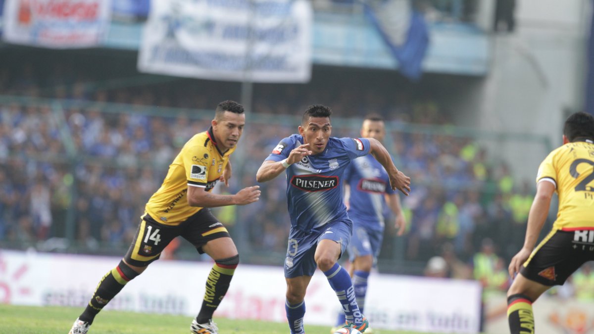 En la temporada 2014, Barcelona y Emelec se enfrentaron en la final del campeonato nacional.