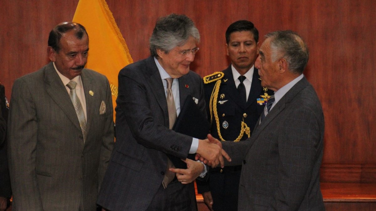 Documento. El presidente firmó el reglamento a la Ley del Uso Legítimo de la Fuerza.