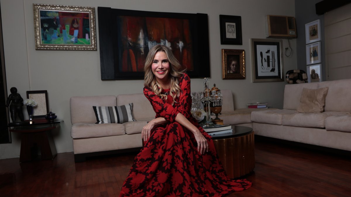 Una mujer que hace su trabajo con mucha dedicación y pasión.