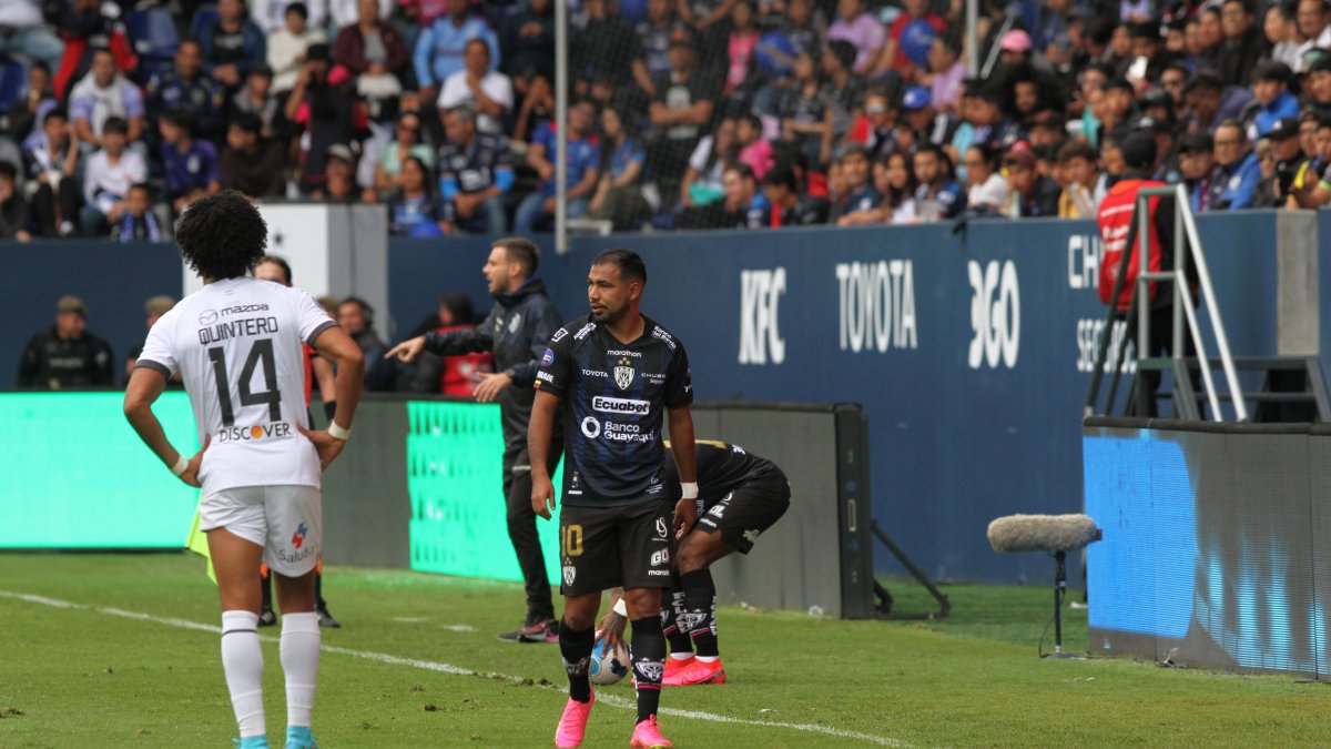 Junior Sornoza es uno de los generadores del juego ofensivo de los rayados.