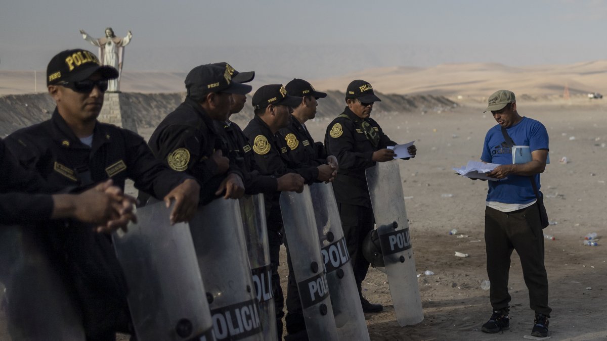 Se  financiará los gastos en pasajes y viáticos por comisión de servicio, alquiler de vehículos, carpas y bolsas de dormir para los agentes en las zonas en emergencia.