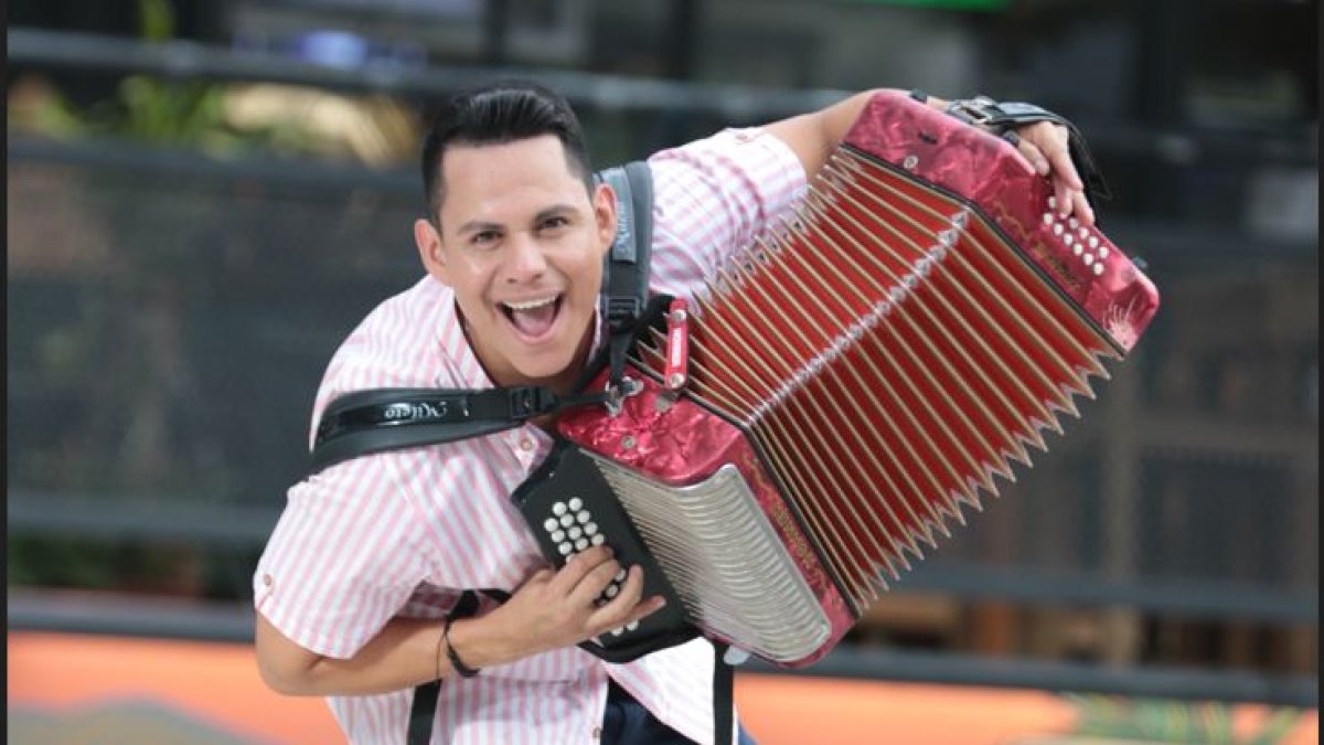 A Jhonatan Luna lo mueve un tema que habla de no perder la motivación.