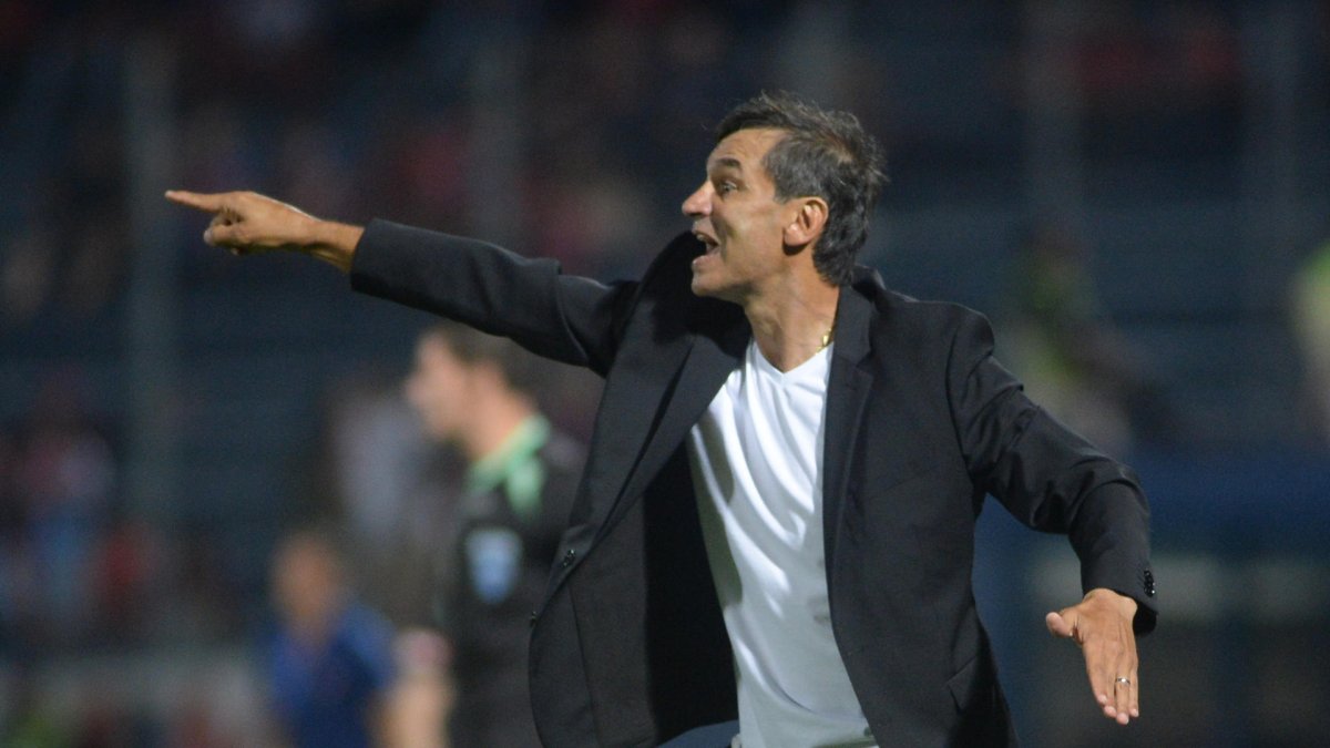 El entrenador Fabián Bustos, en una imagen de archivo.