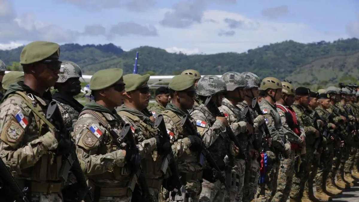 Campaña. Militares en Metetí durante lanzamiento del plan.