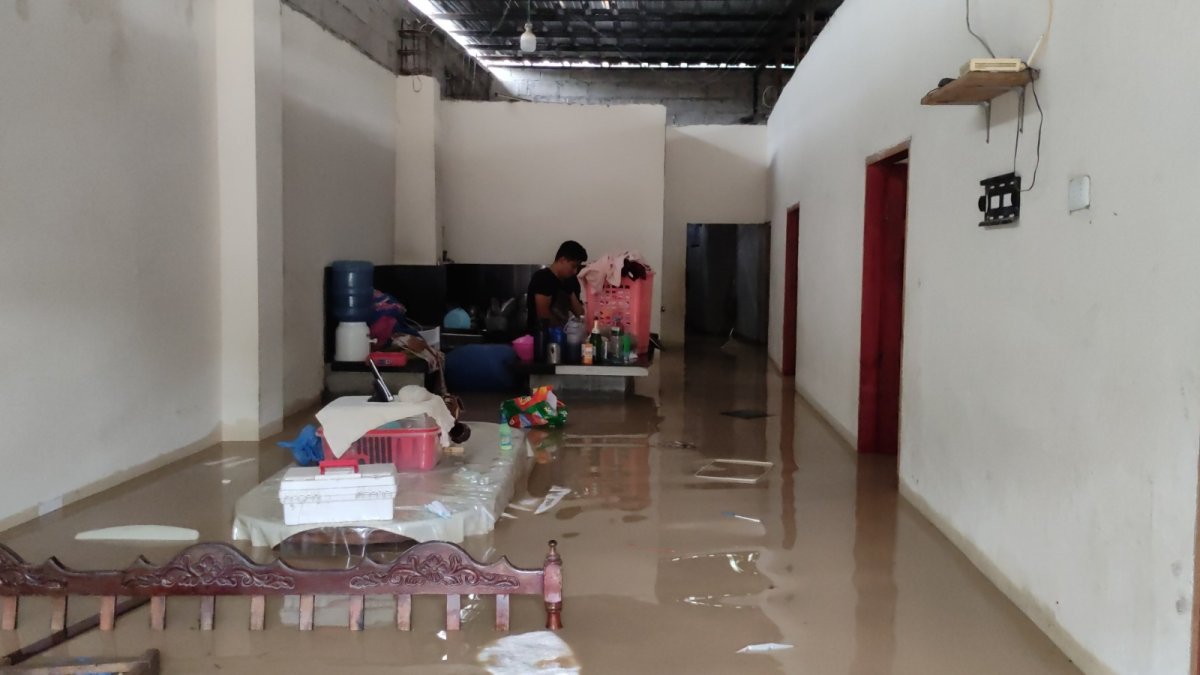 Algunas familias han perdido sus enseres tras el fuerte temporal.