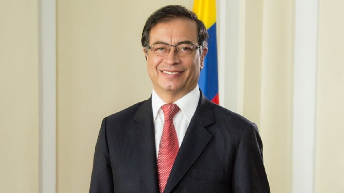 El presidente Gustavo Petro, recibe fuertes acusaciones a través de la red social Twitter.