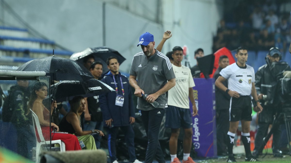 Miguel Rondelli se despediría de Emelec, tras el duelo ante Guaraní, por la Copa Sudamericana.