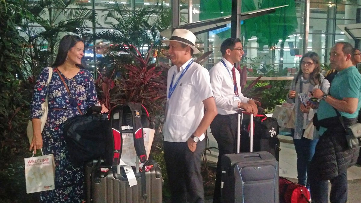 Turismo. Varios pasajeros que llegaron al aeropuerto José Joaquín de Olmedo, en la ciudad de Guayaquil.