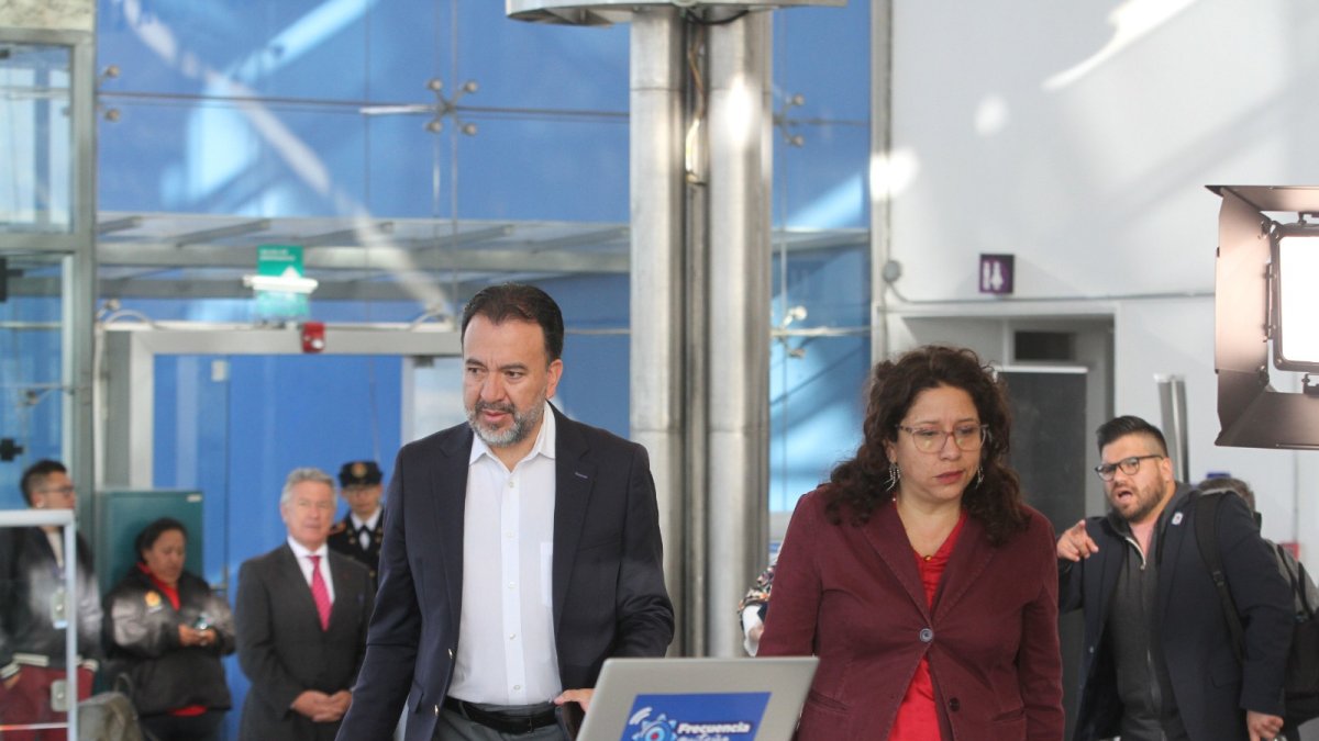 La solicitud la hizo  Pabel Muñoz en su informe.