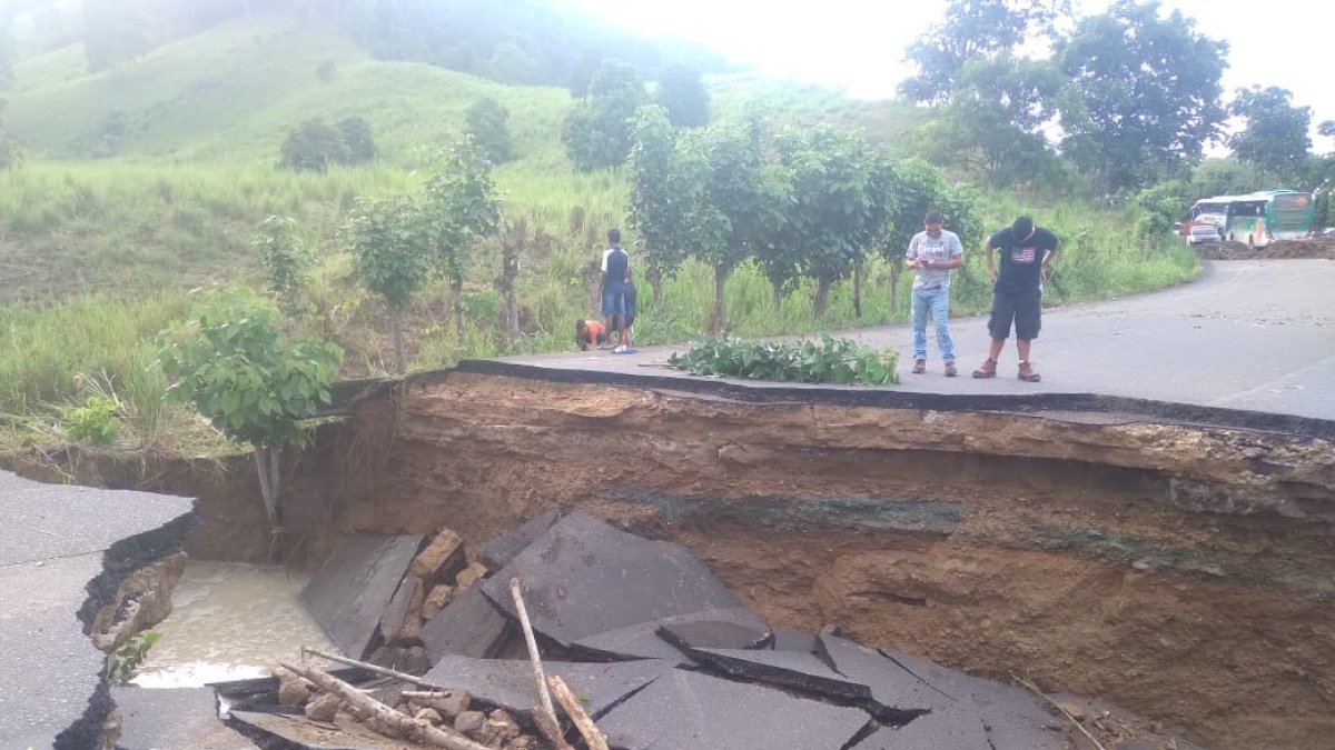 En este cantón se desbordó el río Matambal perjudicando a más de 50 familias de dos parroquias rurales.