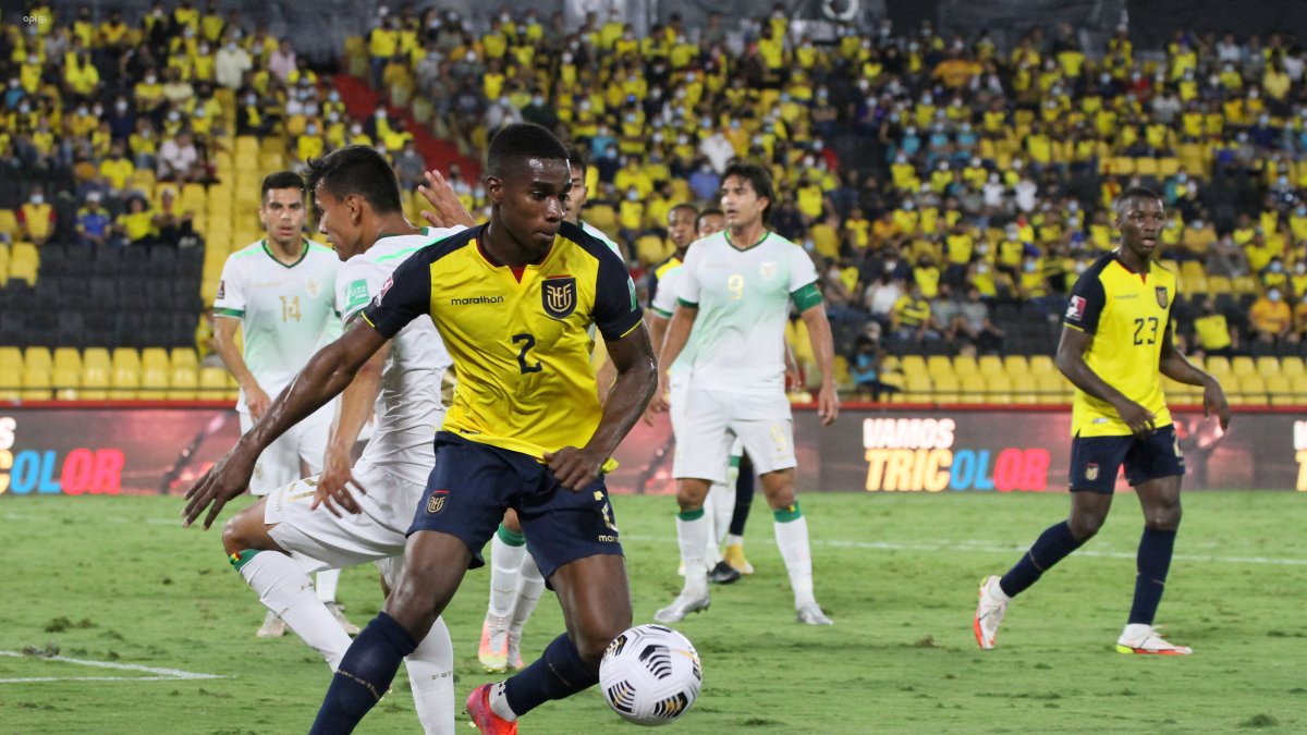 Foto de Ecuador contra Bolivia en un partido de las eliminatorias rumbo a Qatar 2022