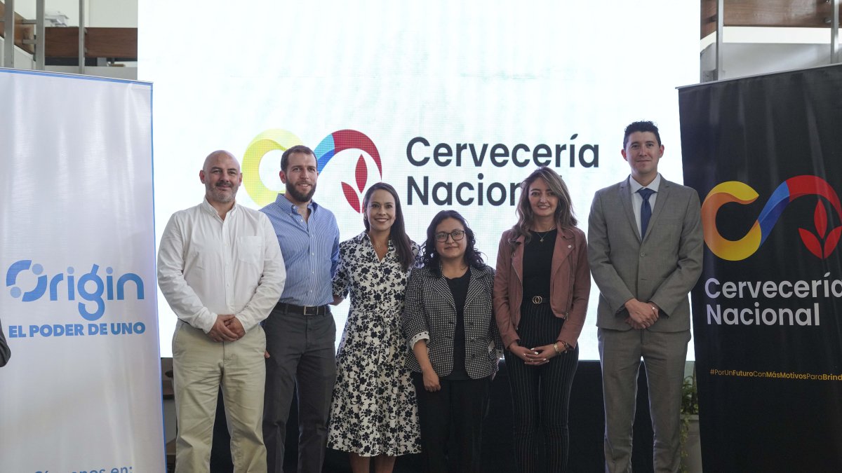 Representantes de ambas firmas se comprometieron a fortalecer el programa de reciclaje, con nuevos productos.