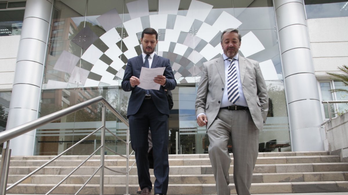 Los abogados Encalada y García esperan una pronta resolución de la Corte Constitucional.