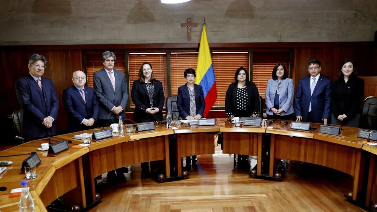 Pagos. Se dicta el diseño de  una nueva fórmula.