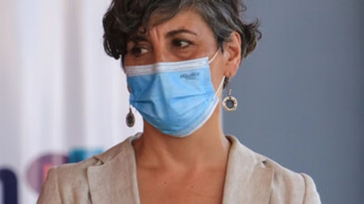 La ministra de salud chilena, Ximena Aguilera, alerta sobre este virus sincicial.