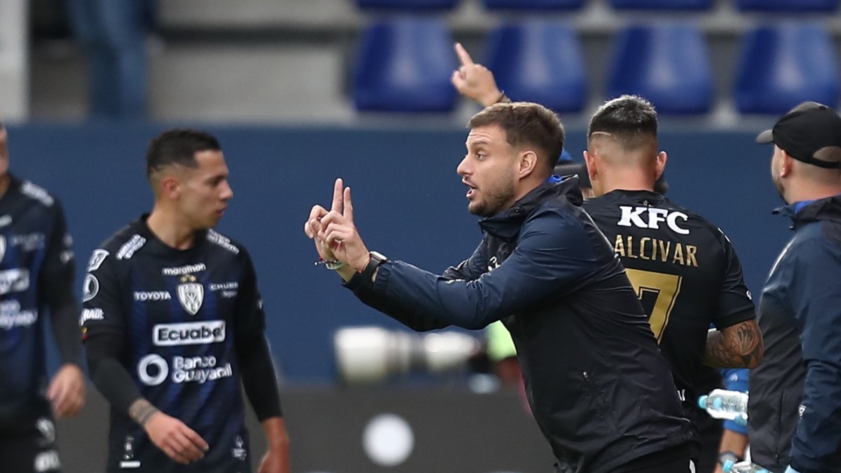 El entrenador de Independiente del Valle, Martín Anselmi, durante su partido copero en Libertadores frente al Corinthians.