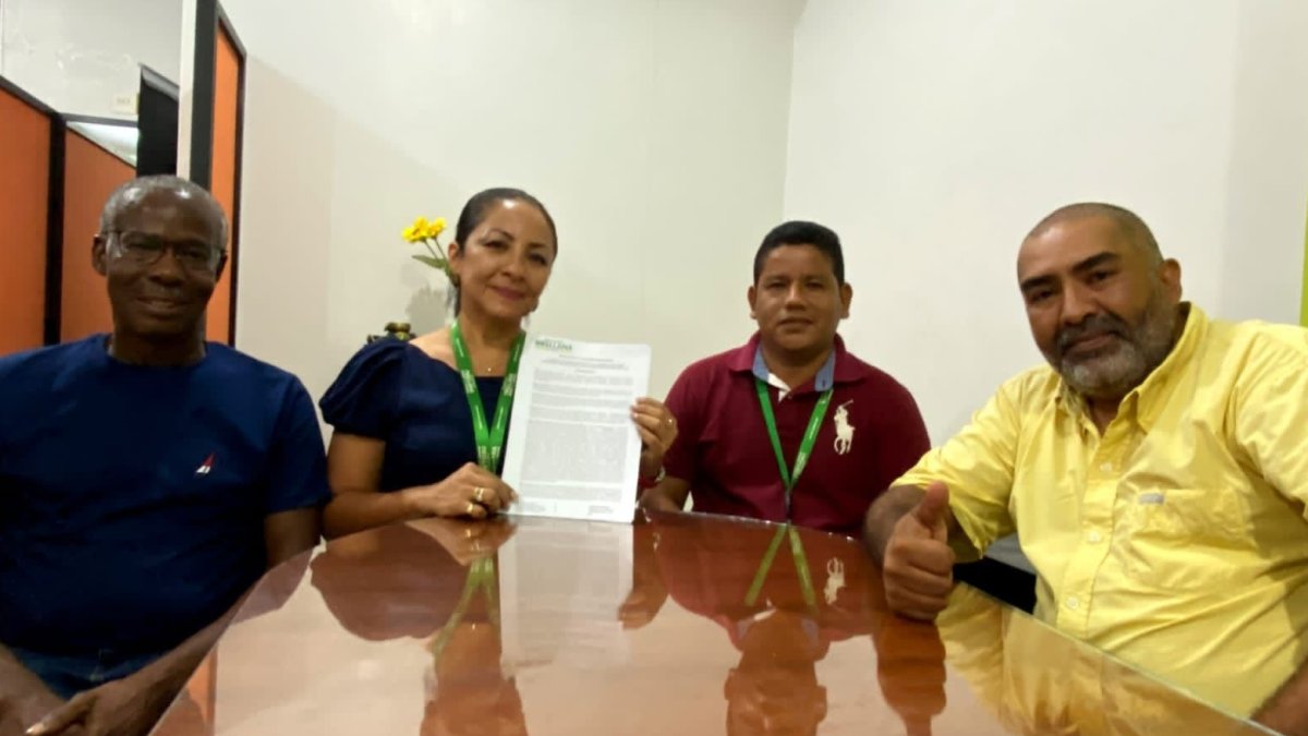 Shirma Cortes firmó la resolución con la que se posesiona en la alcaldía hasta mayo de 2027.