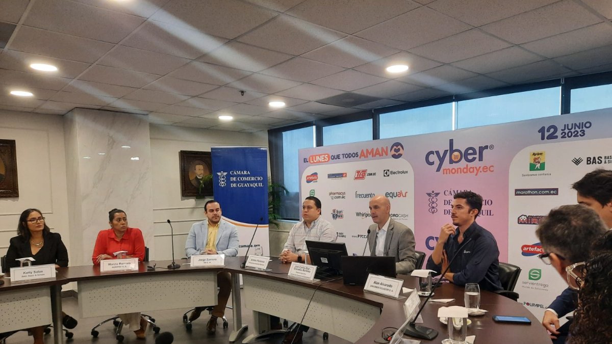 Representantes y afiliados a la Cámara dieron detalles del próximo evento.