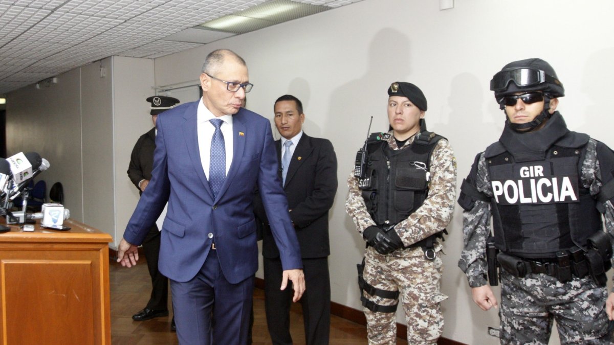 Glas tiene sentencias por asociación ilícita y cohecho agravado. Y ahora es investigado por la posible entrega irregular del campo Singue.