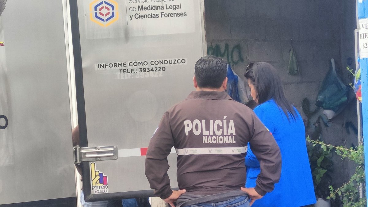 La policía investiga para dar con los responsablers de este crimen.