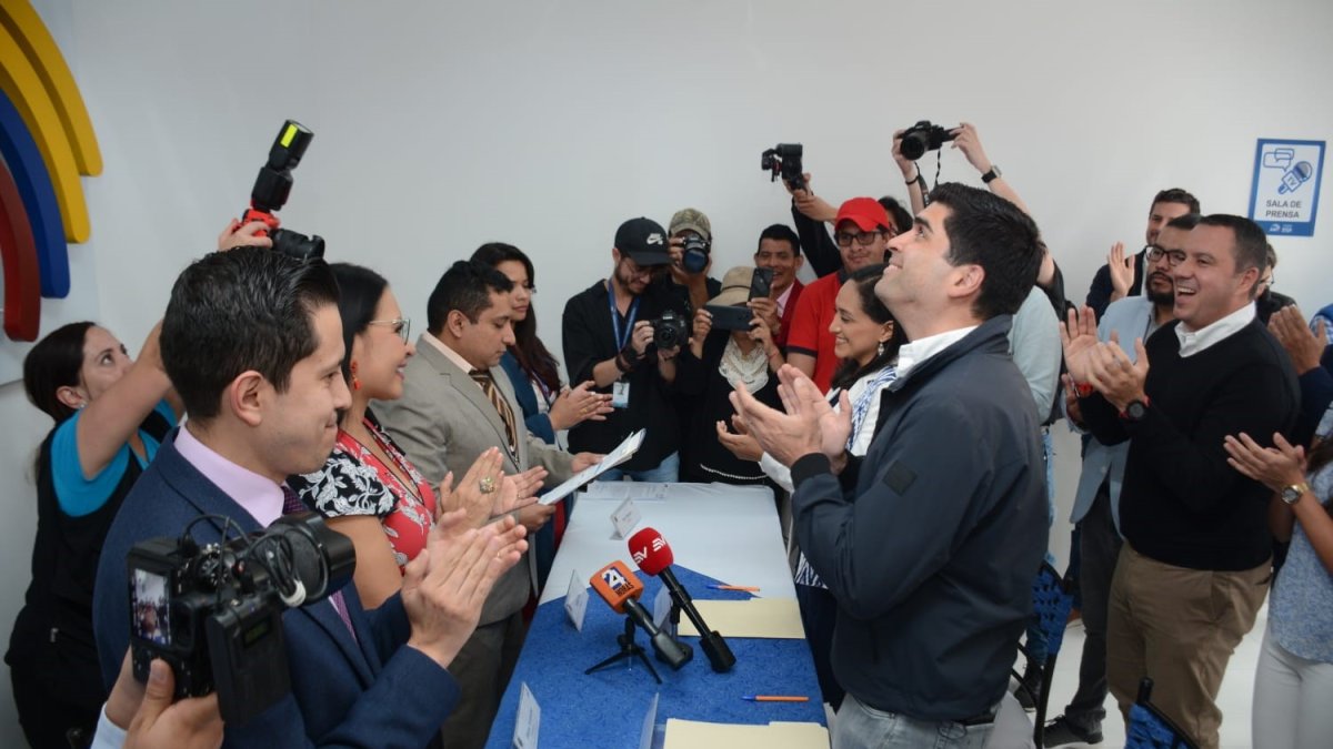 Acto. En el CNE se realizó el acto de aceptación de la precandidatura presidencial de Otto Sonnenholzner.