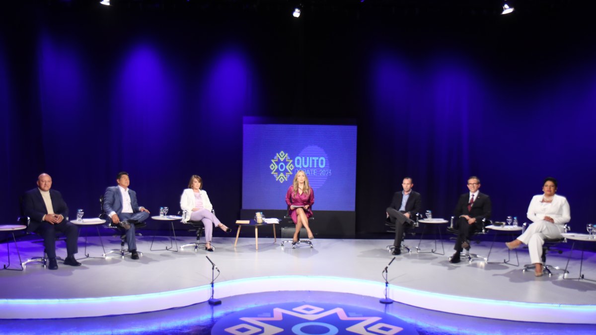 Antecedente. Uno de los debates de las elecciones locales de febrero.