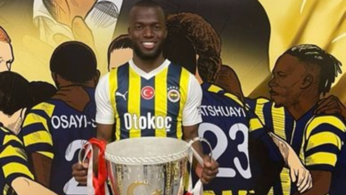 Enner Valencia alcanzó su primer título con el Fenerbahce de Turquía.