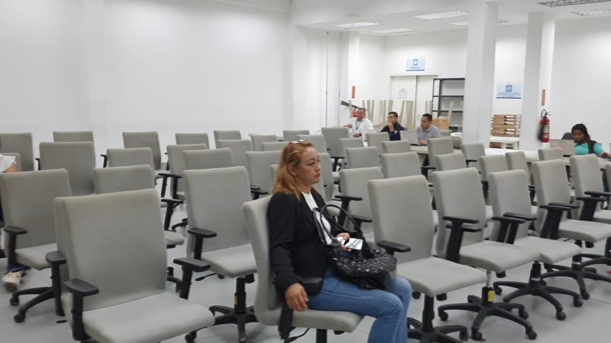 Al inicio de la última jornada de registro no hubo gran afluencia de personas en la Delegación.